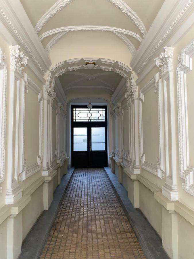 Designappartement Vienna Paintings Екстериор снимка